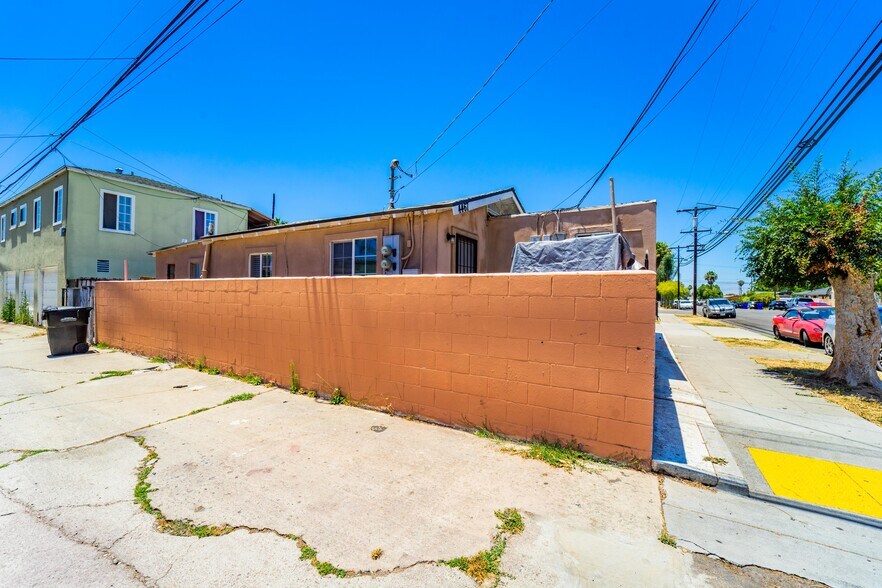 More Photos Of 4451 Dwight St, San Diego Apartments For Sale