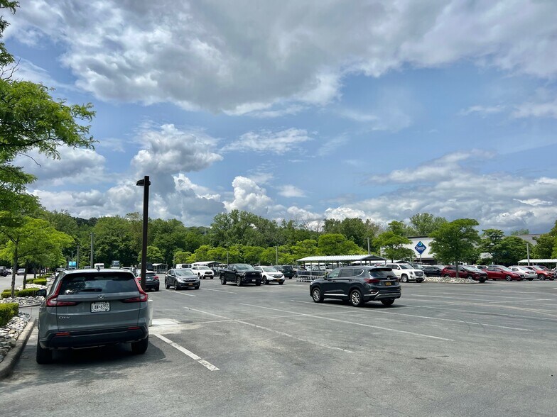 More Photos Of 331 Saw Mill River Rd, Elmsford Land For Lease