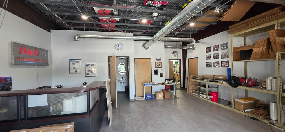 More Photos Of 3000 Airport Dr, Erie Light Manufacturing For Lease
