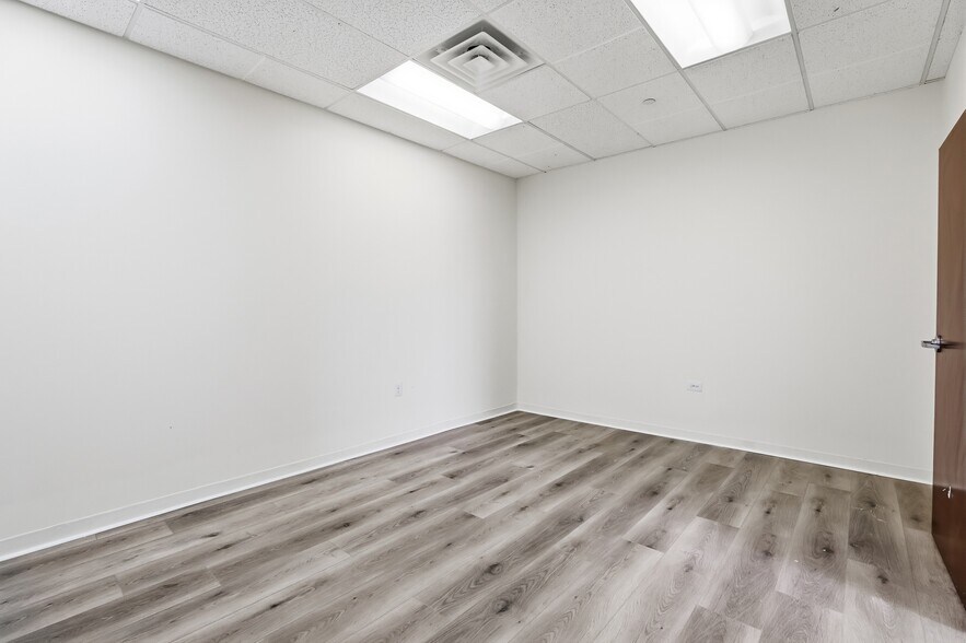 More Photos Of 2925 Lord Baltimore Dr, Windsor Mill Medical For Lease