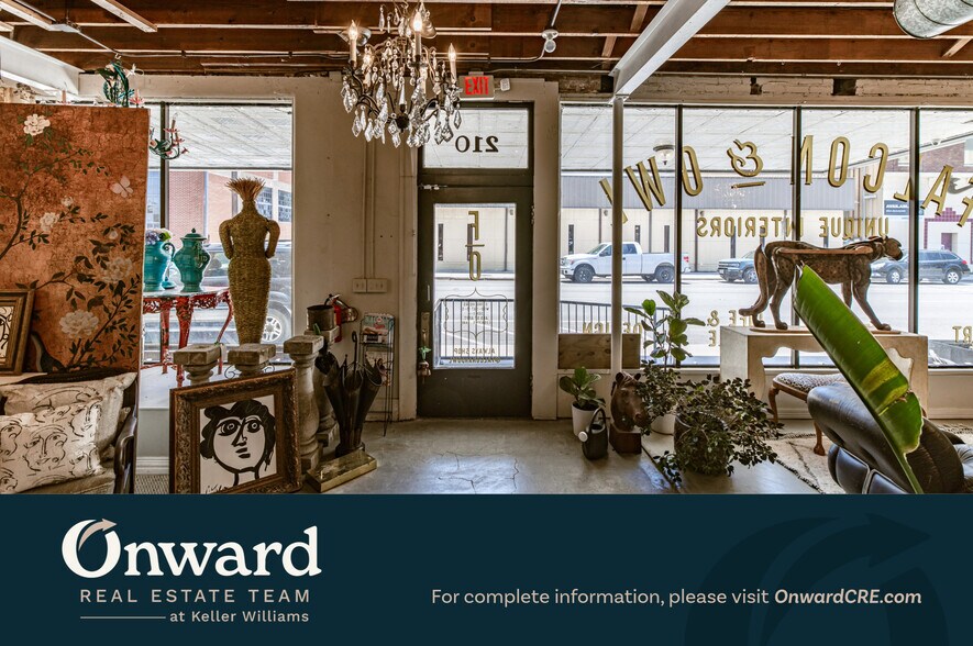 More Photos Of 210-224 S 5th St, Waco Storefront Retail Office For Lease