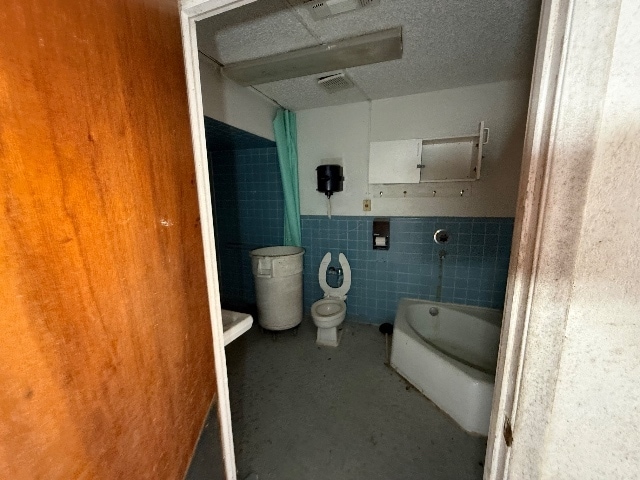 More Photos Of 221 Virginia Ave, Marlin Rehabilitation Center For Sale