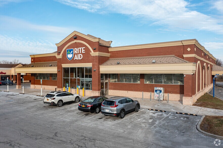 More Photos Of 539 N Main St, Canandaigua Drugstore For Sale
