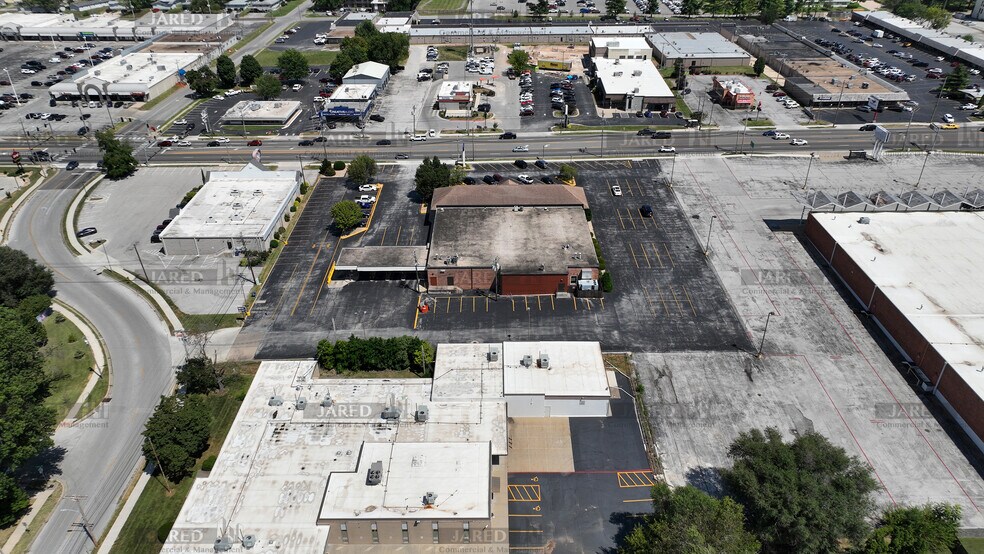 More Photos Of 1615 S Glenstone Ave, Springfield Bank For Lease