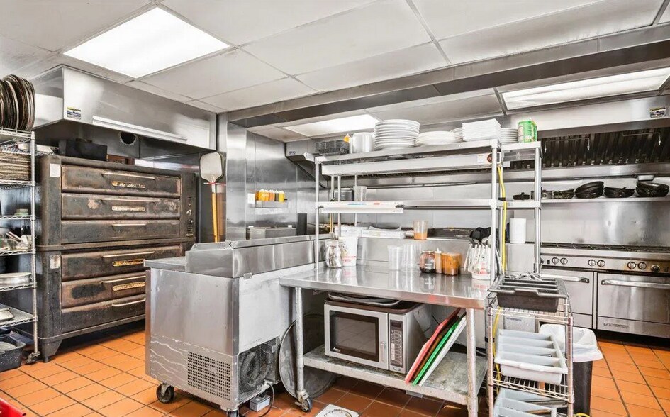 More Photos Of 59 W Main St, Broadalbin Hotel For Sale