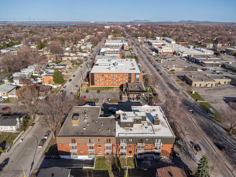 More Photos Of 12081 Rue De Montigny, Montréal Apartments For Sale