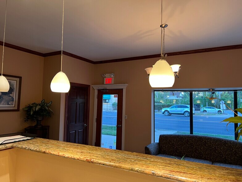 More Photos Of 7612 W North Ave, Elmwood Park Office For Lease