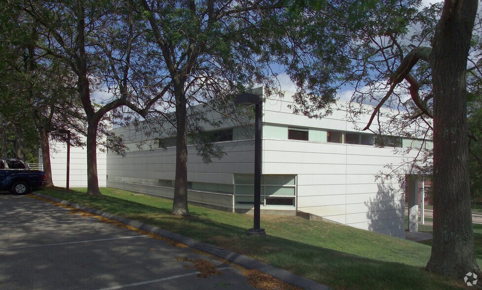 More Photos Of 99 Mechanic St, Pawcatuck Office For Sale