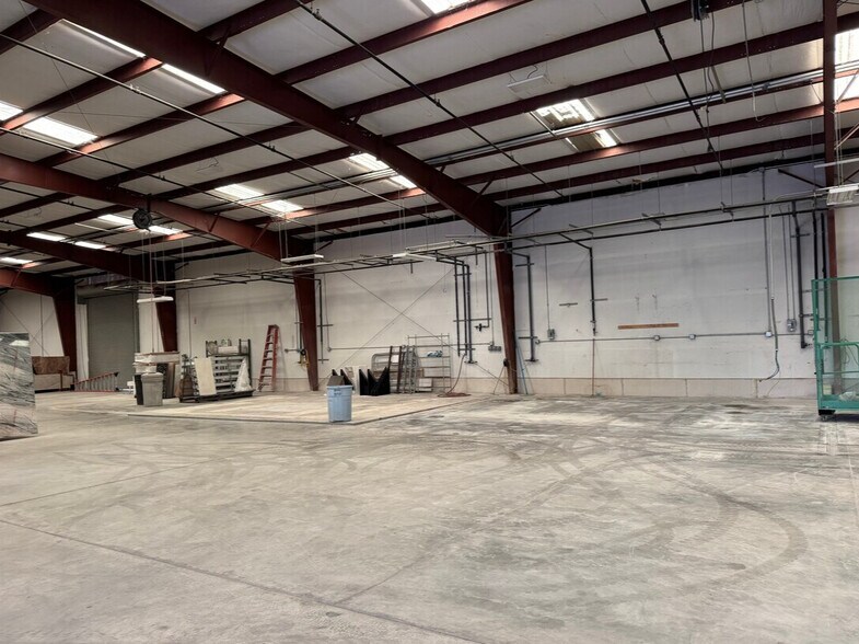 More Photos Of 325 Santa Bella, Paso Robles Warehouse For Lease