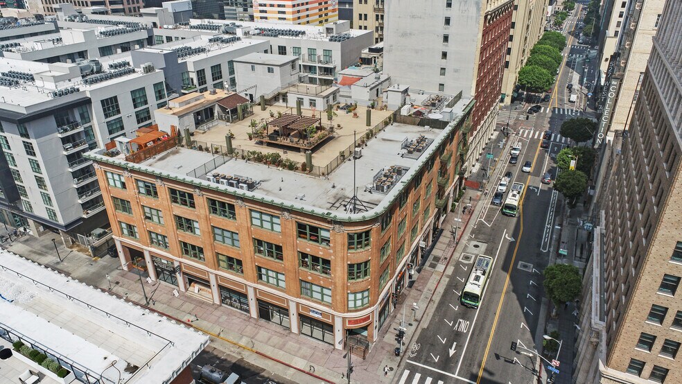More Photos Of 500 W 7th St, Los Angeles Apartments For Lease