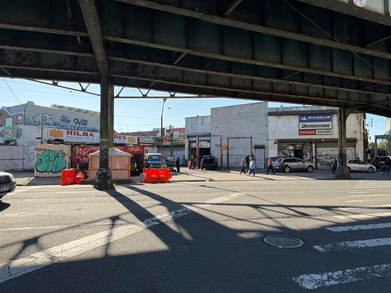 More Photos Of 2050 Stillwell Ave, Brooklyn Auto Repair For Sale
