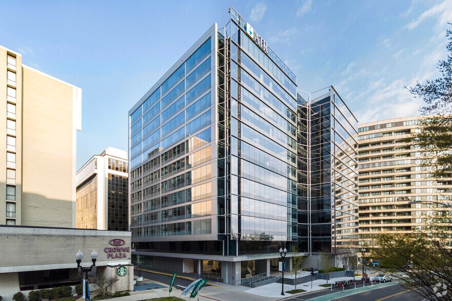 Primary Photo Of 1400 Crystal Dr, Arlington Office For Lease