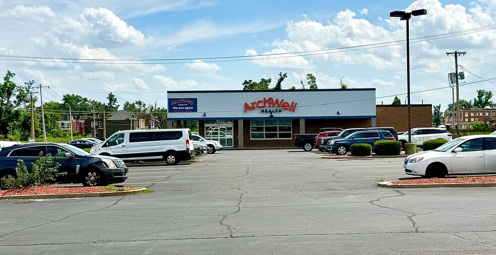 More Photos Of 1315 Aubert Ave, Saint Louis Supermarket For Sale