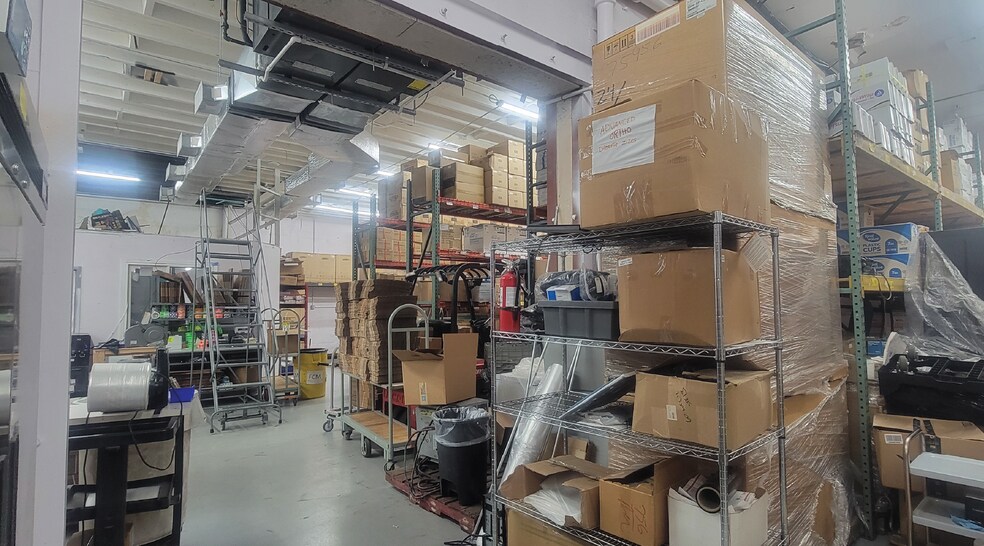 More Photos Of 770 Rockaway Pky, Brooklyn Service For Lease