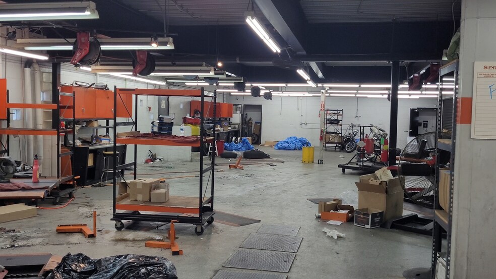 More Photos Of 1517 Pacific Coast Hwy, Harbor City Auto Dealership For Sale