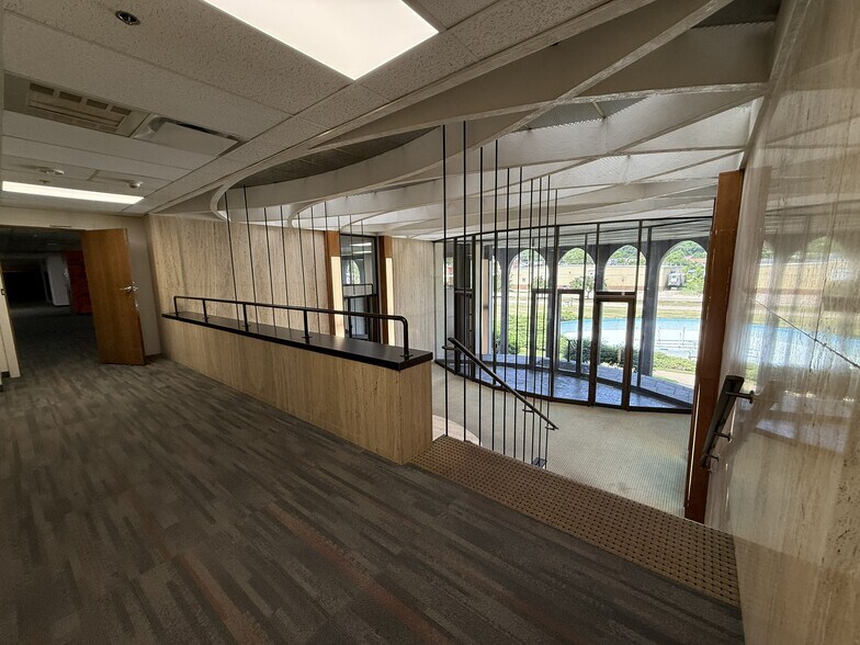 More Photos Of 2460 Kerper Blvd, Dubuque Warehouse For Lease