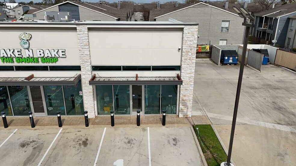 More Photos Of 6690 W Airport Blvd, Houston Fast Food For Lease