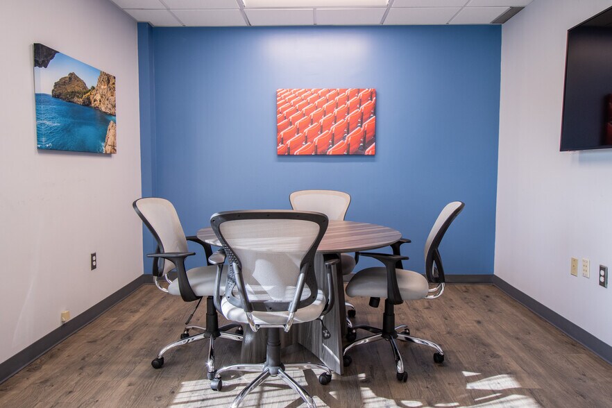 More Photos Of 800 Turnpike St, North Andover Coworking Space