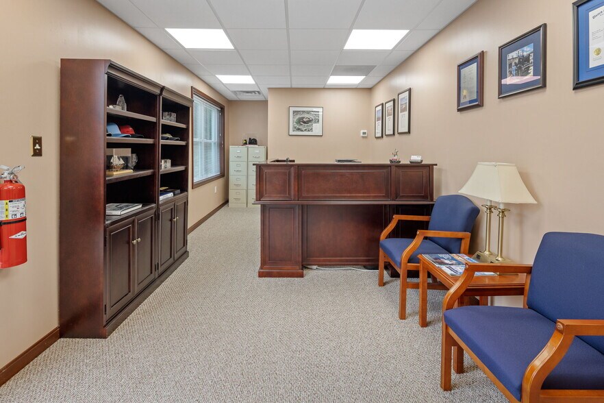 More Photos Of 30 Bolton Ln, West Creek Light Distribution For Sale