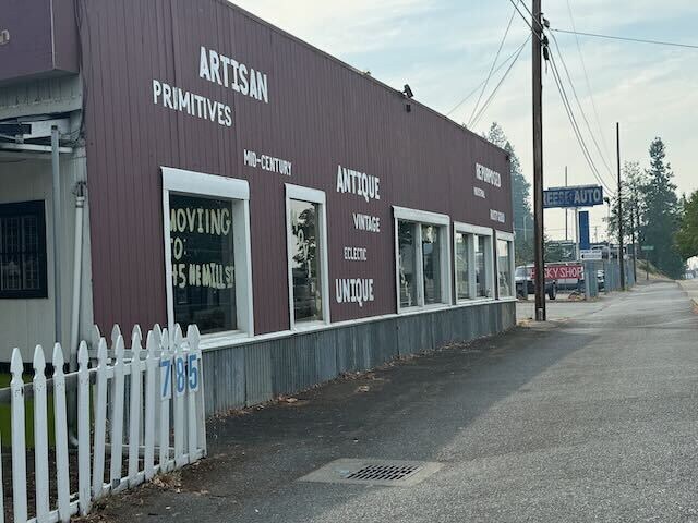 More Photos Of 785 Rogue River Hwy, Grants Pass Freestanding For Sale