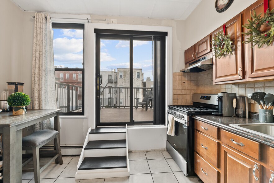 More Photos Of 179 Hackensack Plank Rd, Weehawken Multifamily For Sale