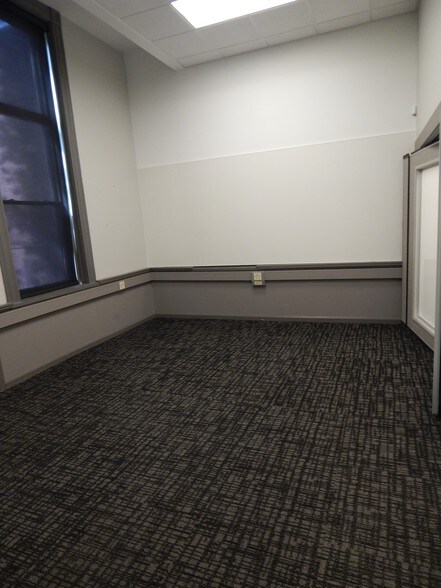More Photos Of 1320 Sumner Ct, Cleveland Office For Lease