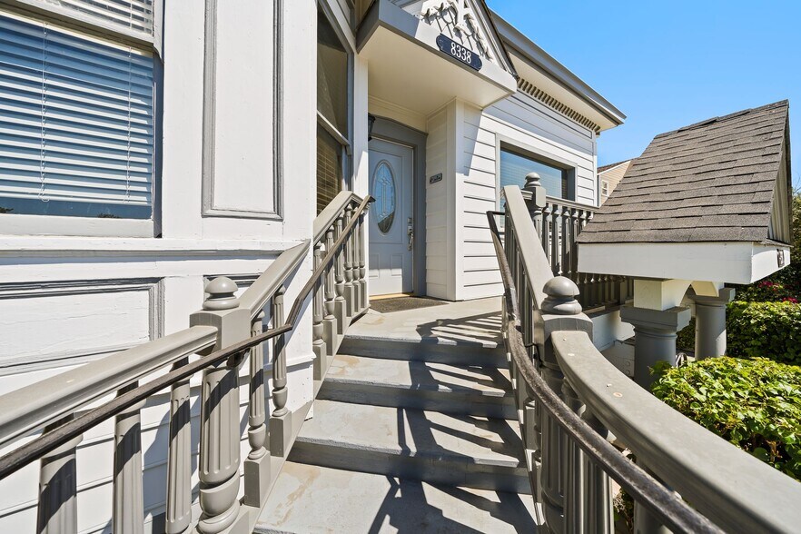 More Photos Of 8336 Brentwood Blvd, Brentwood Office Residential For Sale