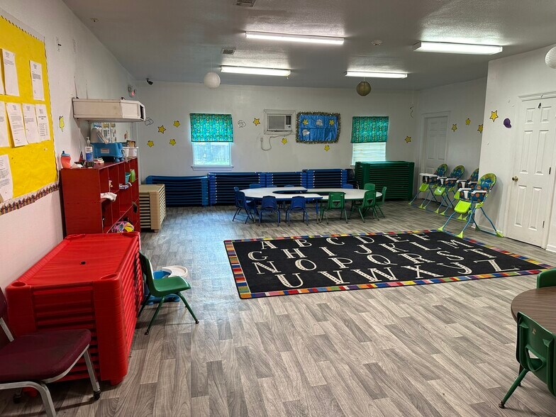 More Photos Of 4157 N Sherwood Forest Dr, Baton Rouge Daycare Center For Sale