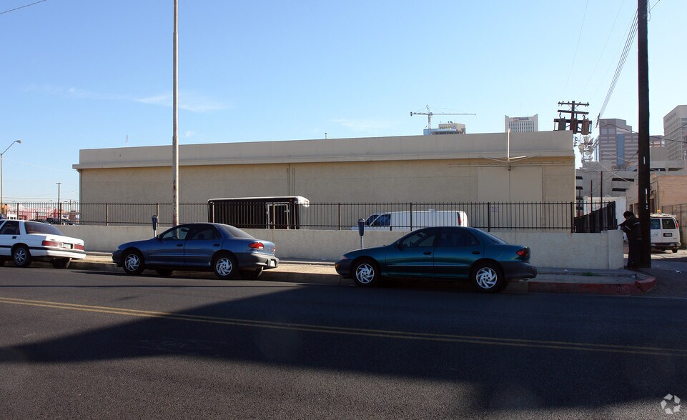 More Photos Of 533 W Monroe St, Phoenix Warehouse For Sale