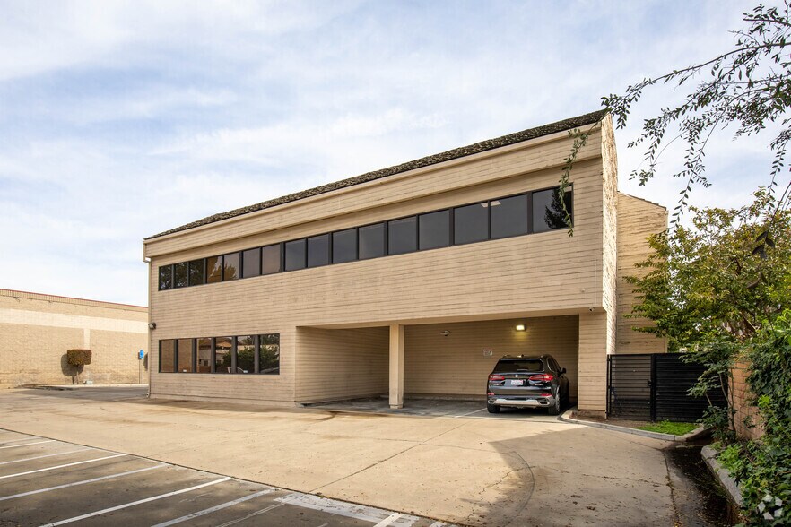 More Photos Of 140 S Flower St, Orange Medical For Lease