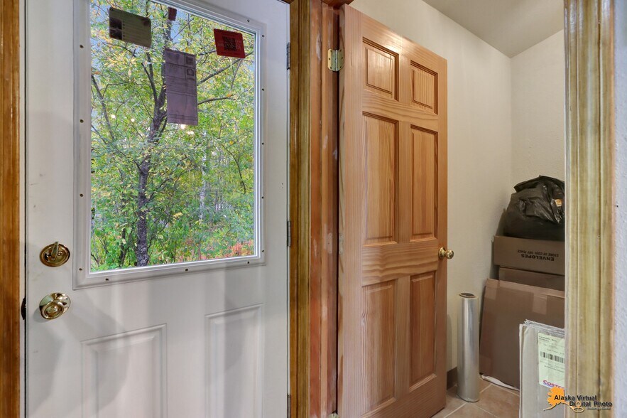 More Photos Of 22336 Talkeetna Spur Rd, Talkeetna Storefront Retail Office For Sale