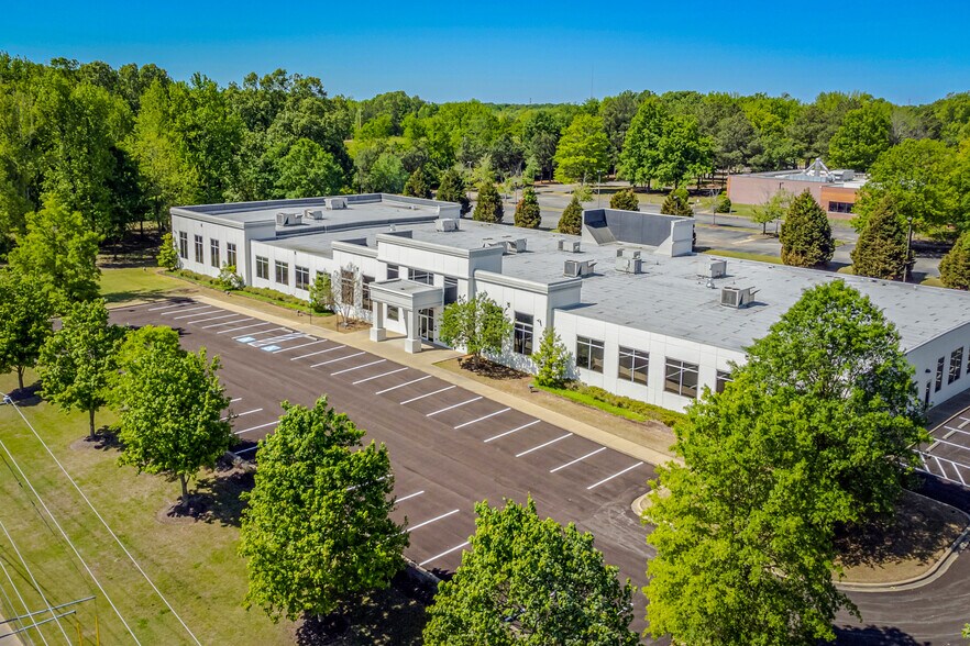More Photos Of 7345 Goodlett Farms Pky, Cordova Office For Sale