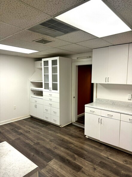 More Photos Of 153 Scenic Plaza Dr, West Union Healthcare For Lease