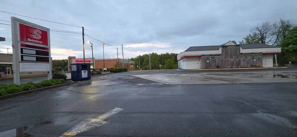 More Photos Of 237 King St, Northampton Service Station For Sale