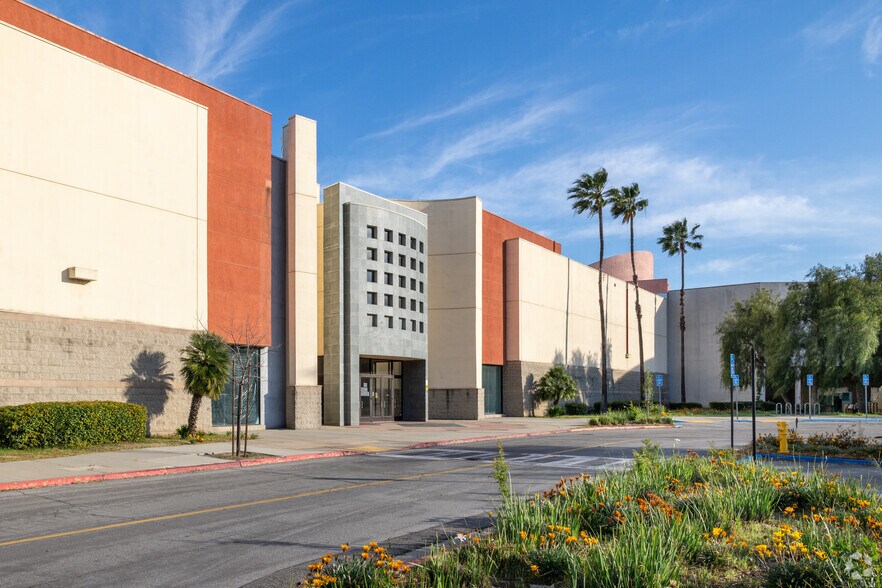 More Photos Of 22650 Town Circle, Moreno Valley Unknown For Lease