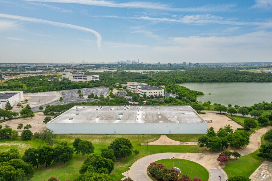More Photos Of 10155 E Technology Blvd, Dallas Warehouse For Lease