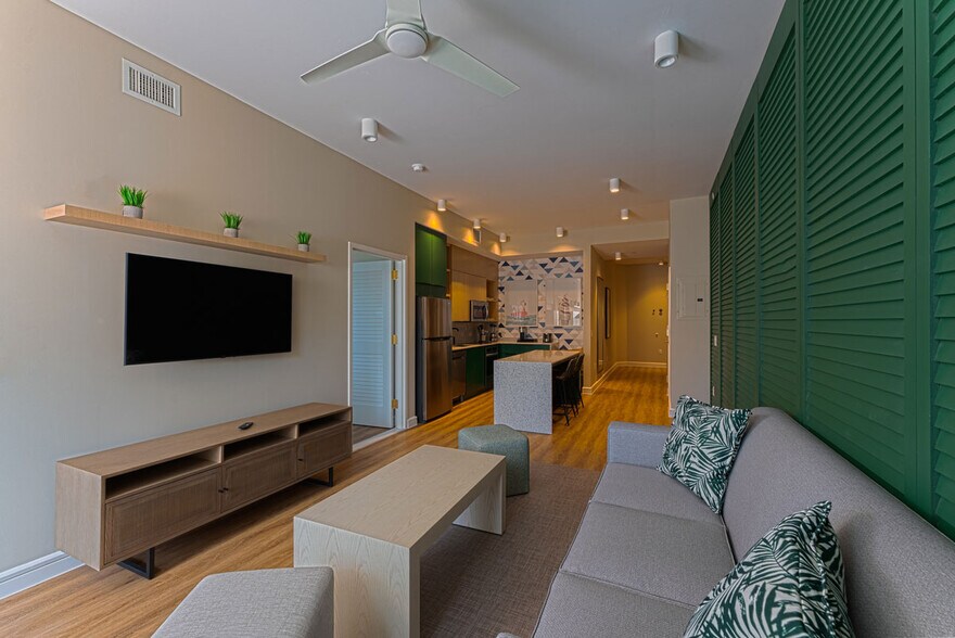 More Photos Of 8070 Unwind Way, Kissimmee Hotel For Sale