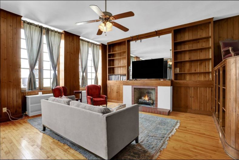 More Photos Of 339 Madison Ave, Memphis Storefront Retail Office For Sale