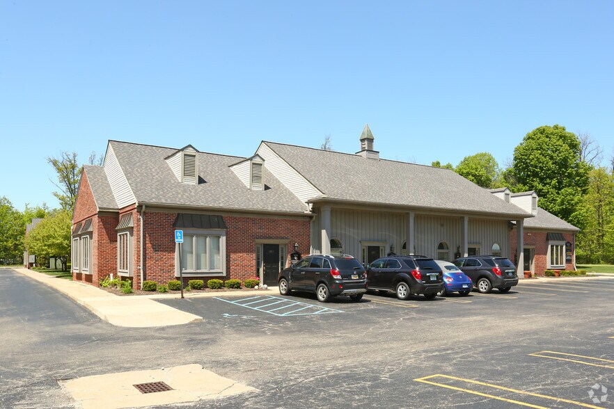 More Photos Of 37701-37785 Pembroke Ave, Livonia Office For Sale