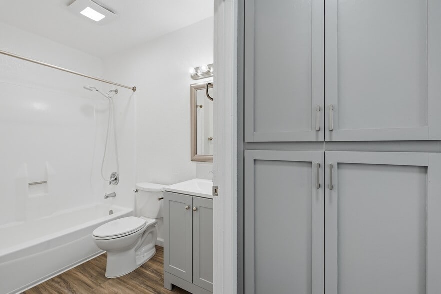 More Photos Of 13112 Carriage Rd, Poway Apartments For Sale