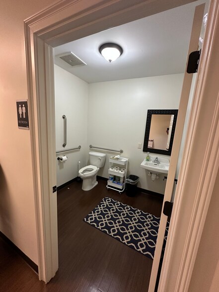 More Photos Of 155 Halton Rd, Greenville Medical For Lease