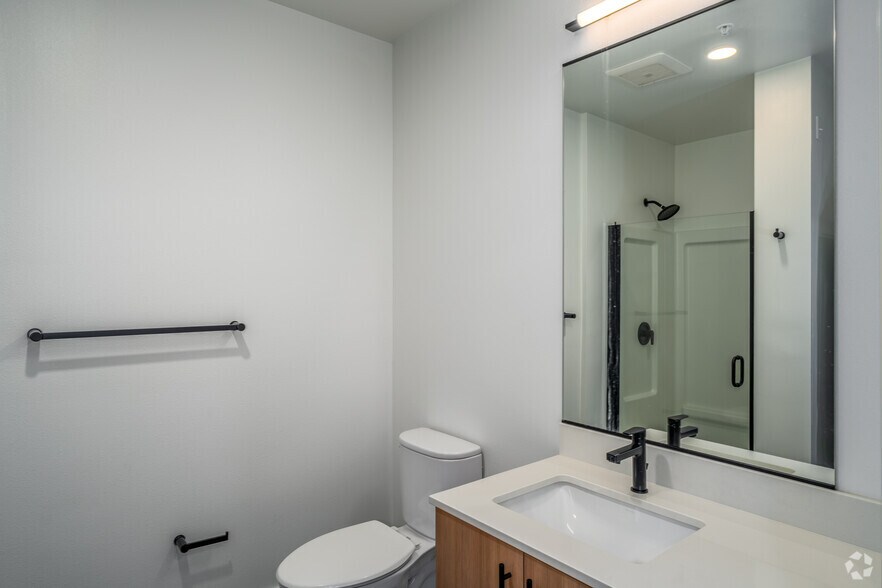 More Photos Of 104 12th Ave, Seattle Apartments For Lease