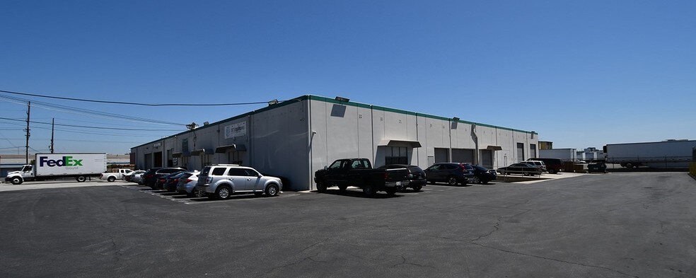 More Photos Of 5540 W Century Blvd, Los Angeles Unknown For Lease
