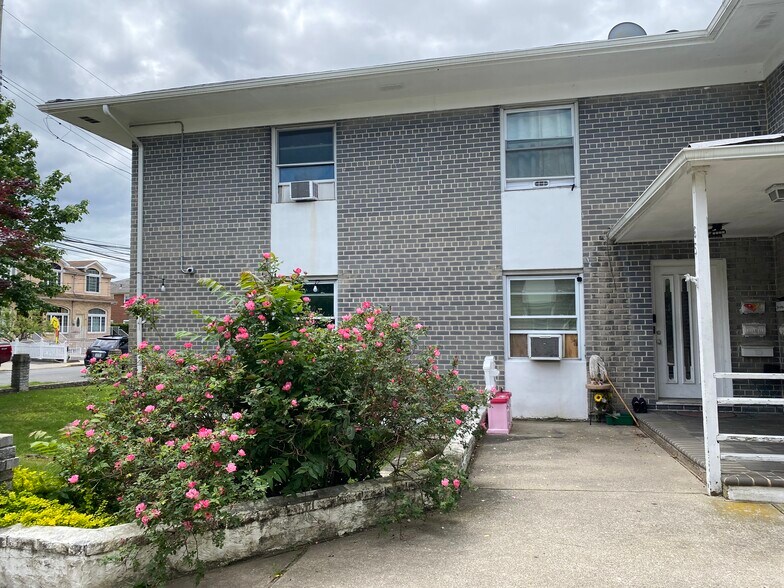 More Photos Of 63 Titus Ave, Staten Island Apartments For Sale