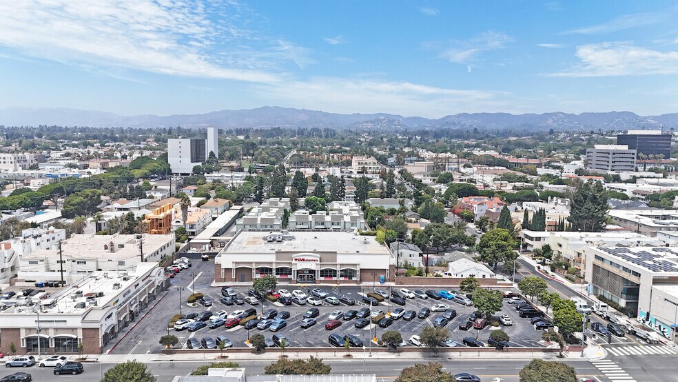 More Photos Of 2505 Santa Monica Blvd, Santa Monica Unknown For Lease