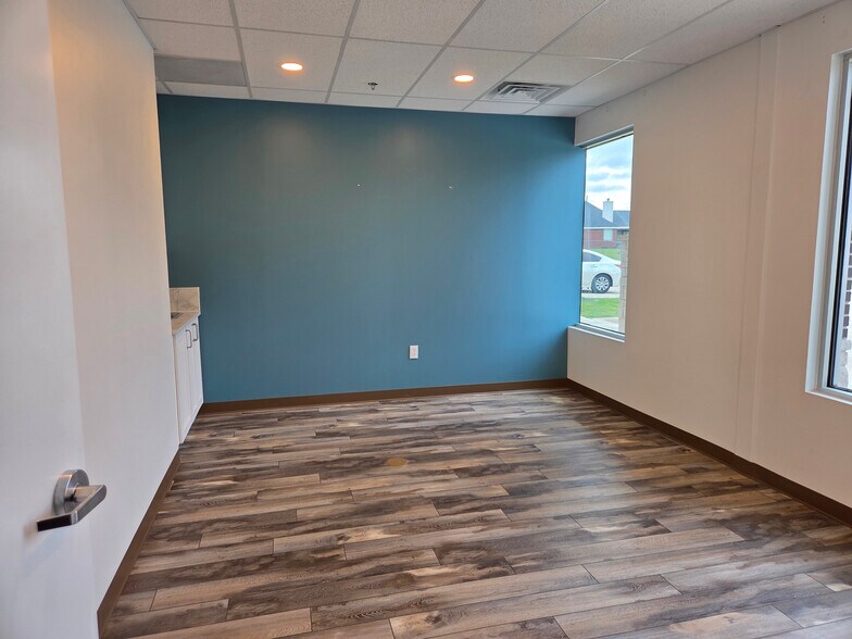 More Photos Of 25663 Smotherman Rd, Frisco Office For Lease