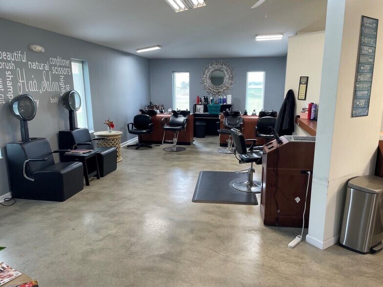 More Photos Of 290 N 2nd St, Frankfort Restaurant For Sale