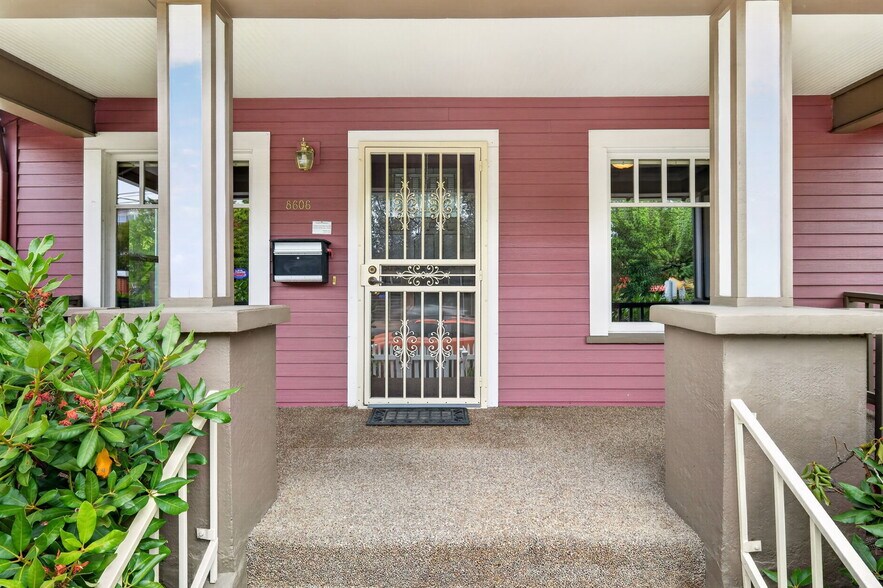 More Photos Of 8606 SE 17th Ave, Portland Office For Lease