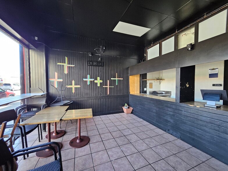More Photos Of 119-123 S Western Ave, Los Angeles Storefront Retail Office For Lease