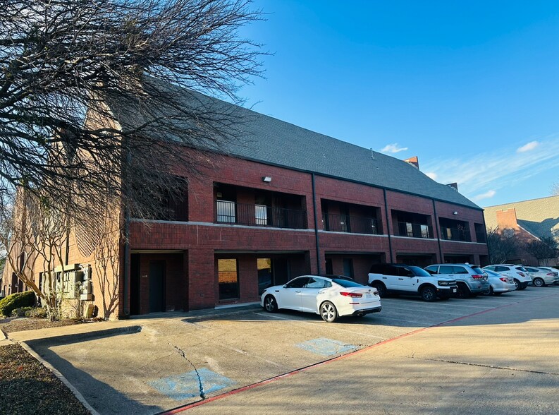 More Photos Of 1404 Gables Ct, Plano Office Residential For Lease